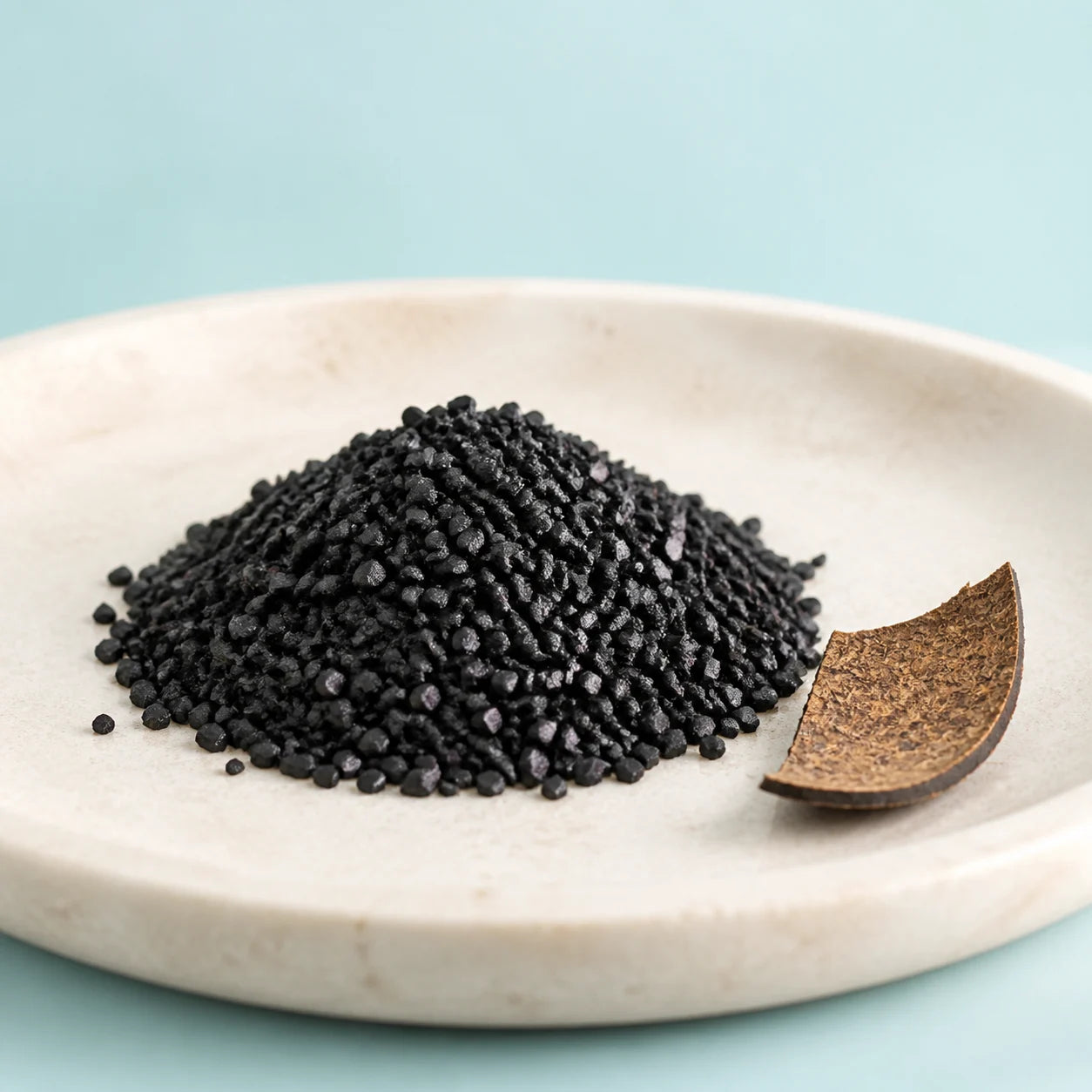 Granules de charbon actif avec un fragment de coque de noix de coco